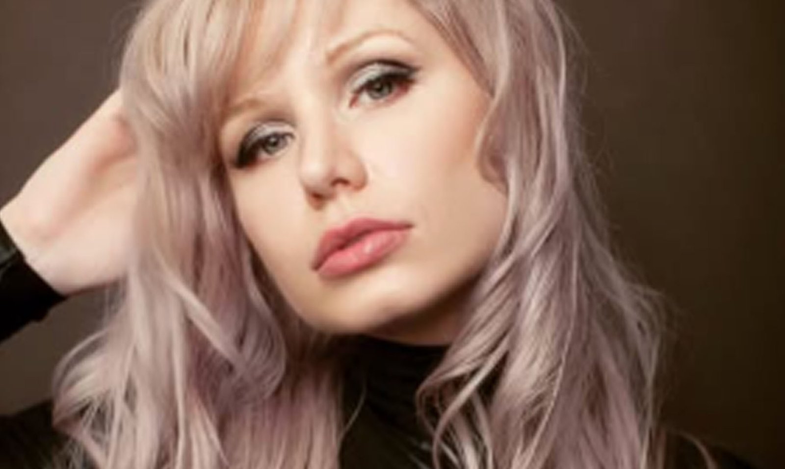 Her Relationship With Vince Neil
