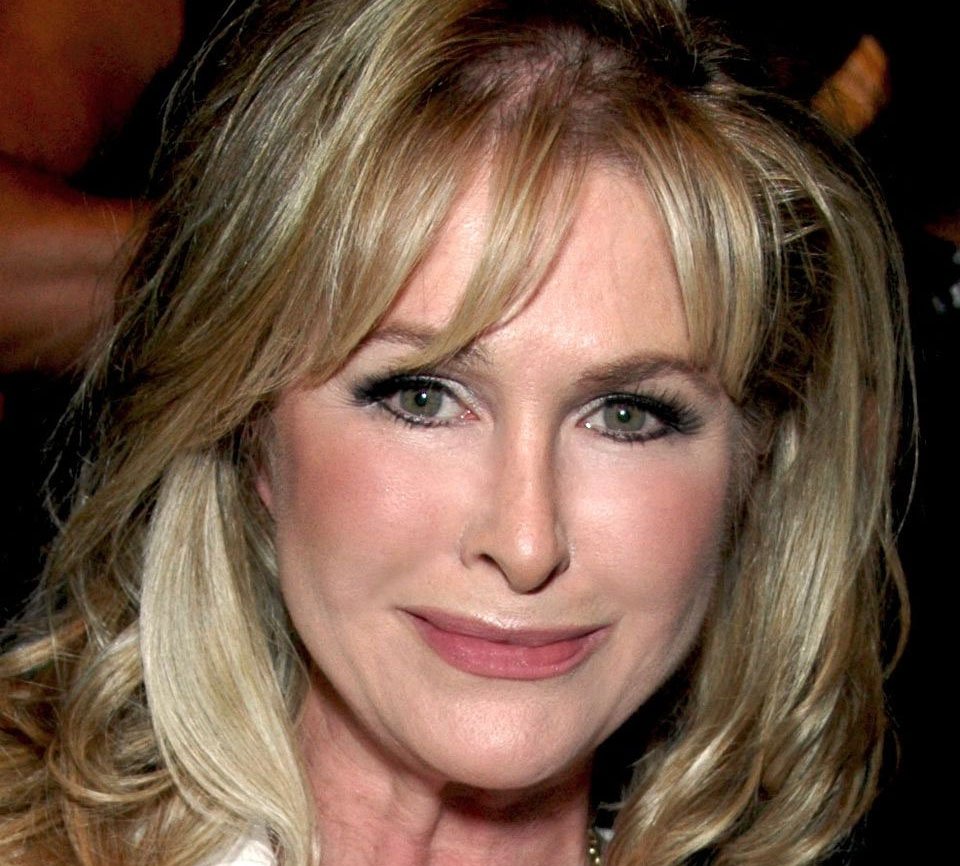 Laurence K. Avanzino as Kathy Hilton’s Father