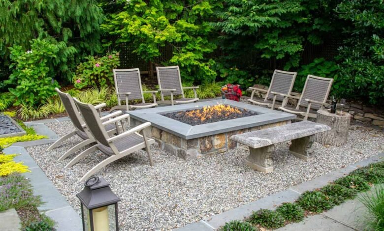 Designing a Comfortable Backyard Retreat With a Custom Firepit