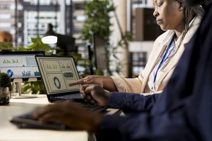 How Small Businesses Can Build a Cash Flow Plan for Uneven Revenue