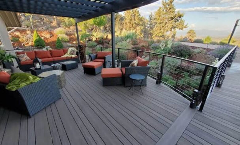 How to Choose the Right Professional for Your Outdoor Deck Project